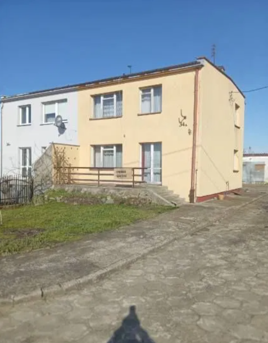 Połowa bliźniaka 87,8 m² + 21 arów działki - świetna lokalizacja!