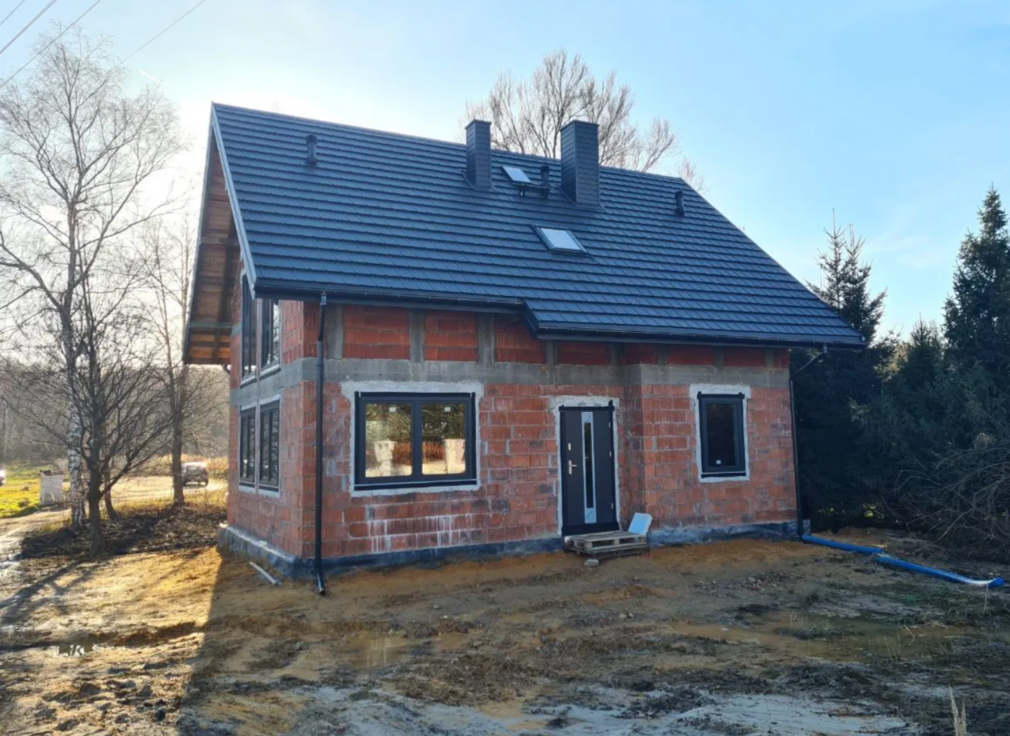 Wolnostojący, nowoczesny dom jednorodzinny w otoczeniu natury - las, jezioro, spokój, do wykończenia po swojemu