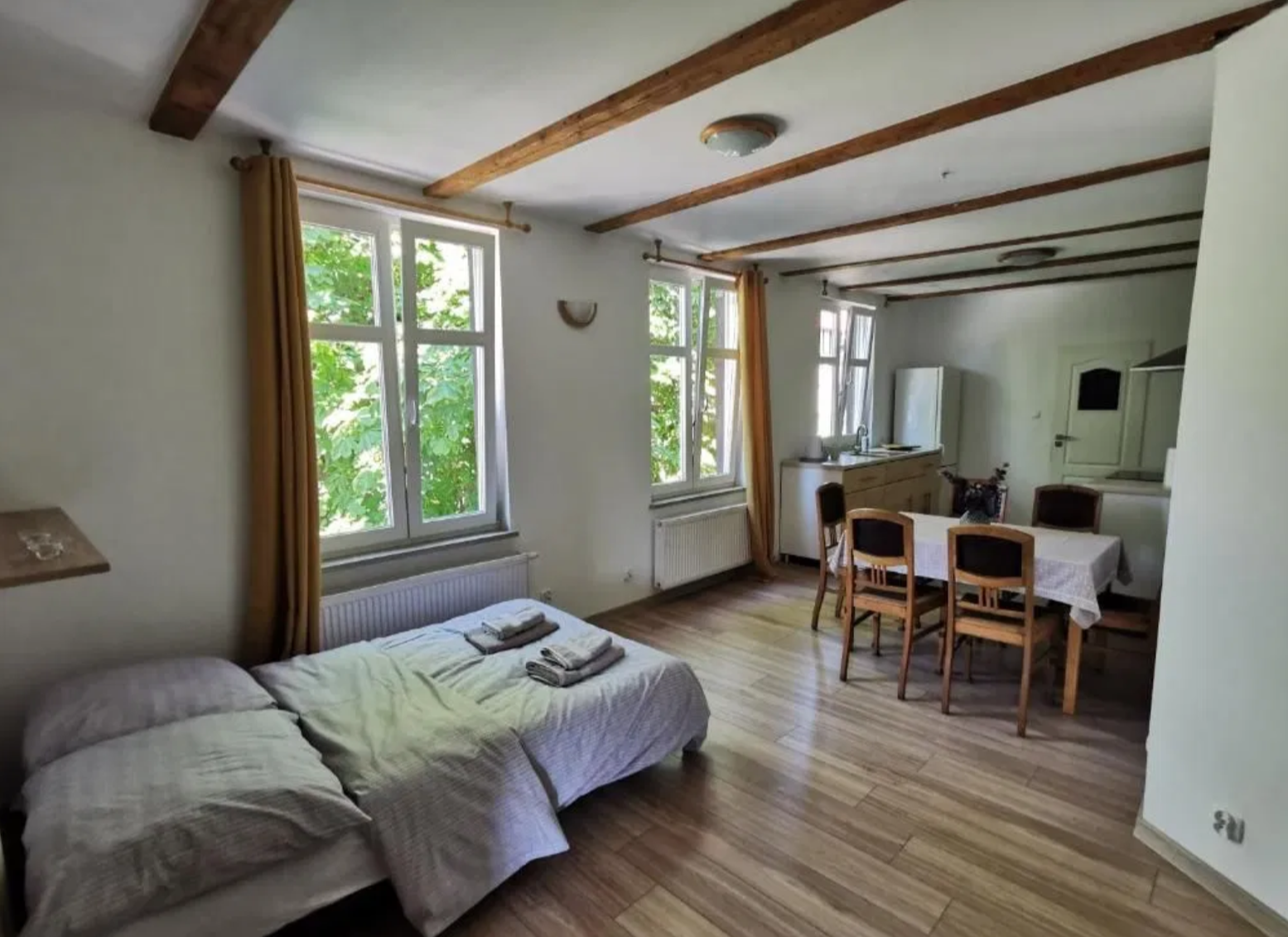 Piętro kamienicy 128 m² - widok na jezioro Czos, idealne pod inwestycję! 3 niezależne apartamenty!